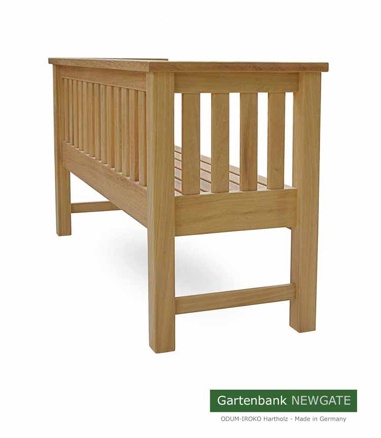 Moderne Gartenbank NEWGATE - Ausführung ODUM-IROKO Hartholz Natur.